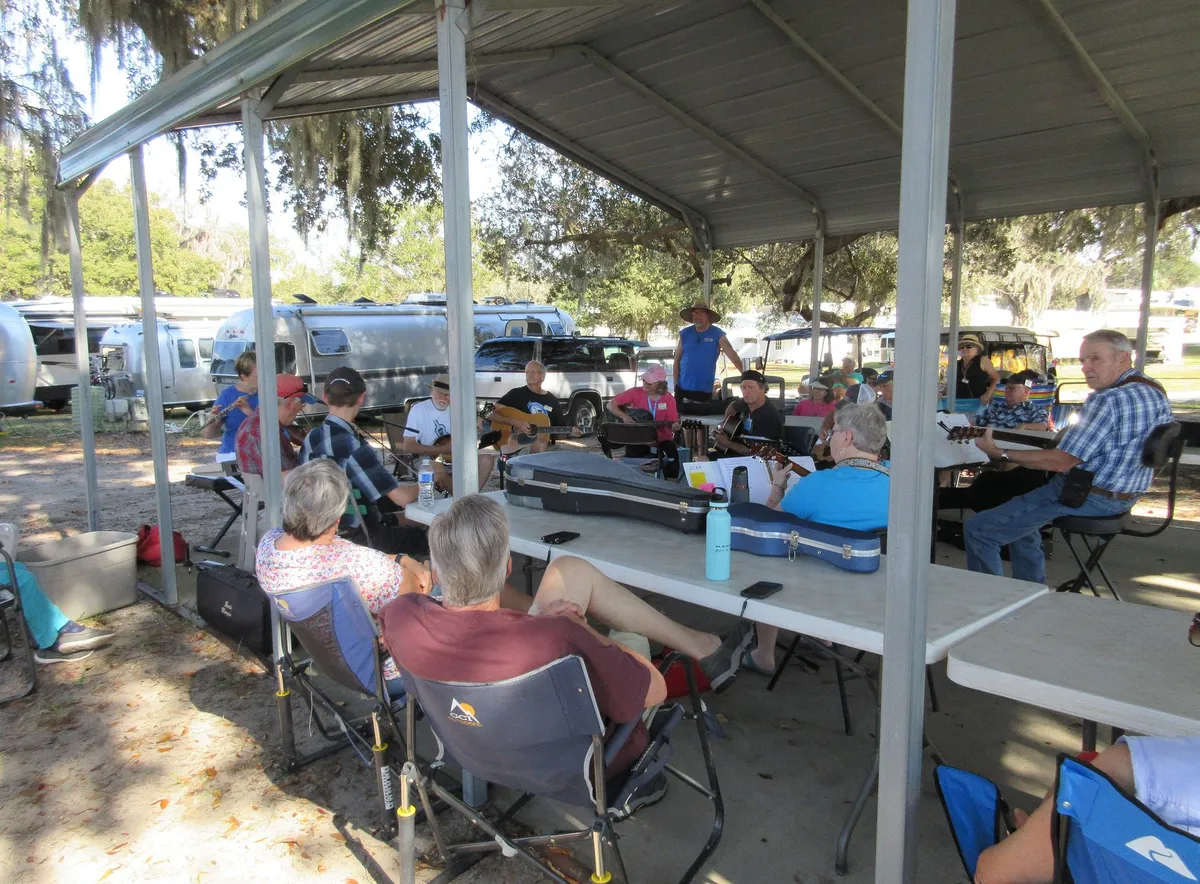 Travelers Rest Resort — 4 pickleball courts in Dade City, FL, lighted