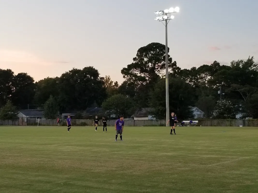 Ft Walton Beach Rec Center — 2 pickleball courts in Fort Walton Beach, FL with indoor play