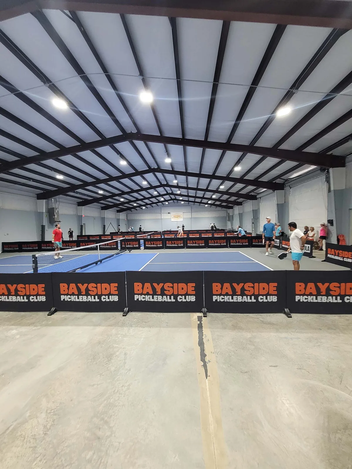 amenities and facilities at Bayside Pickleball Club in Santa Rosa Beach, FL