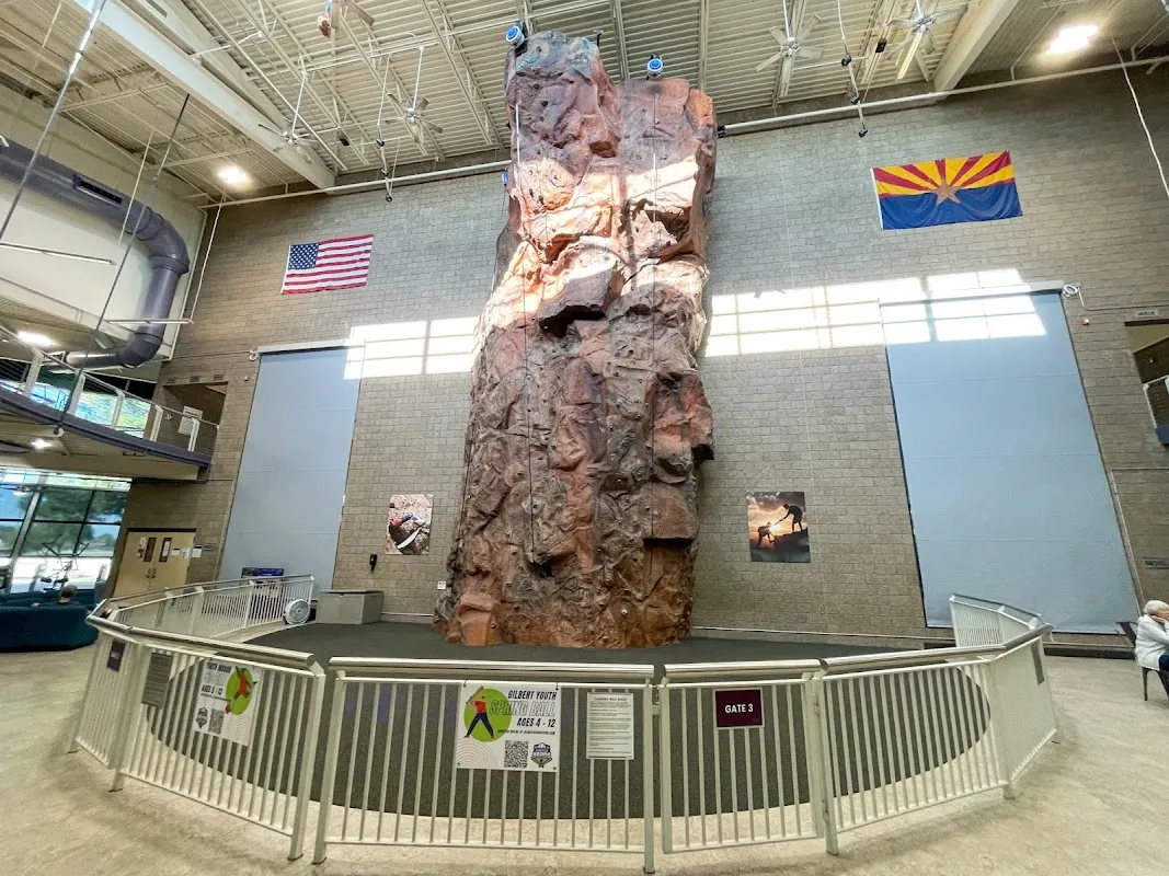 Freestone Park — 2 pickleball courts in Gilbert, AZ with indoor play