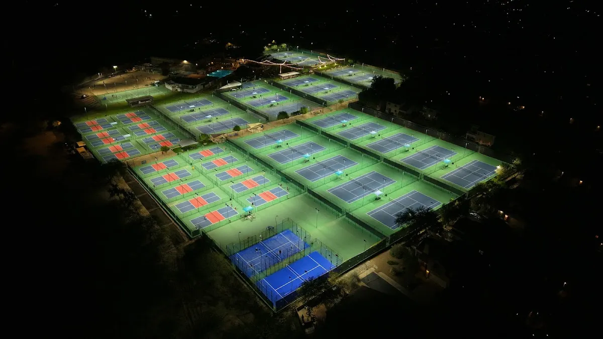 Tucson Racquet & Fitness Club โ 12 pickleball courts in Tucson, AZ, lighted