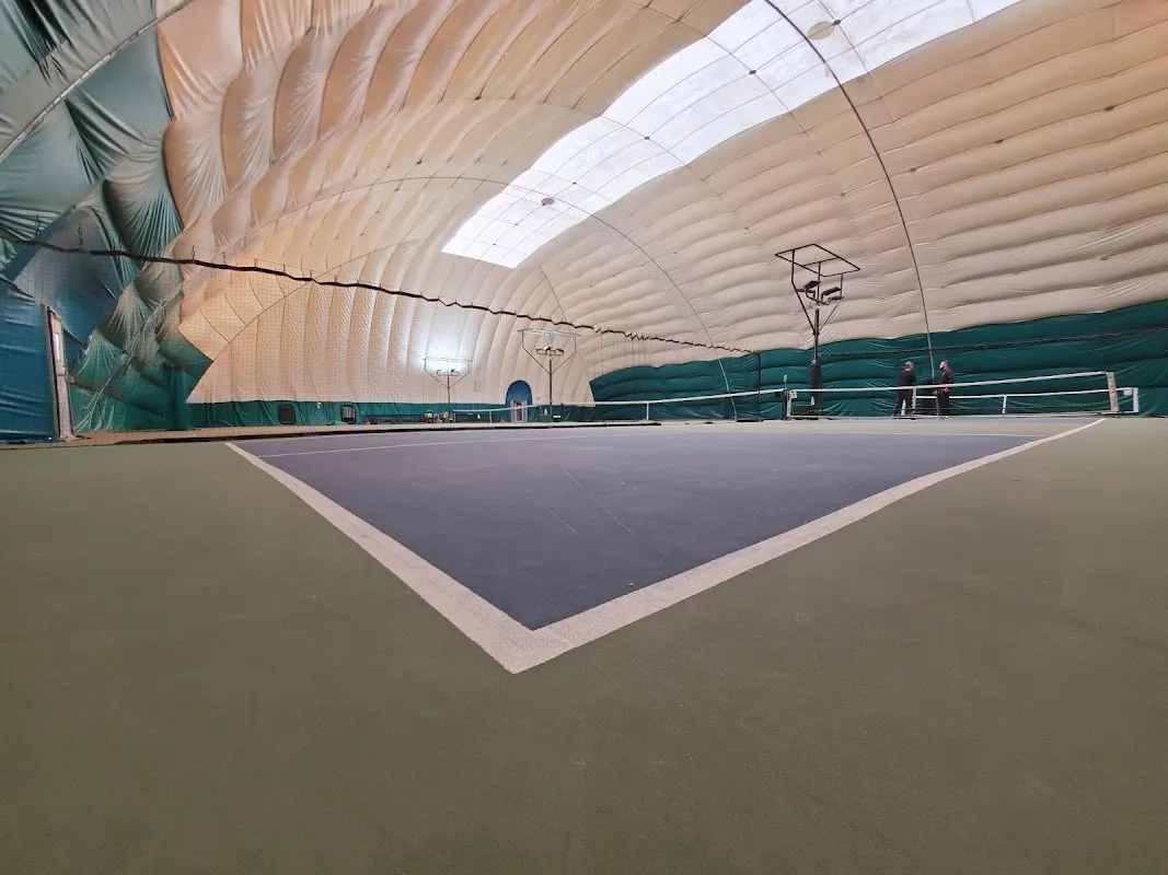 Vetta Sunset โ 8 pickleball courts in St. Louis, MO with indoor play, lighted