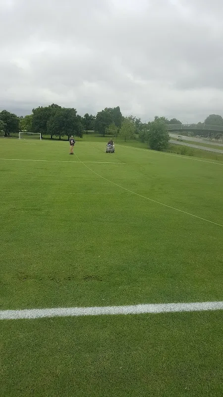 Moorehead Recreation Center — 3 pickleball courts in High Point, NC, lighted