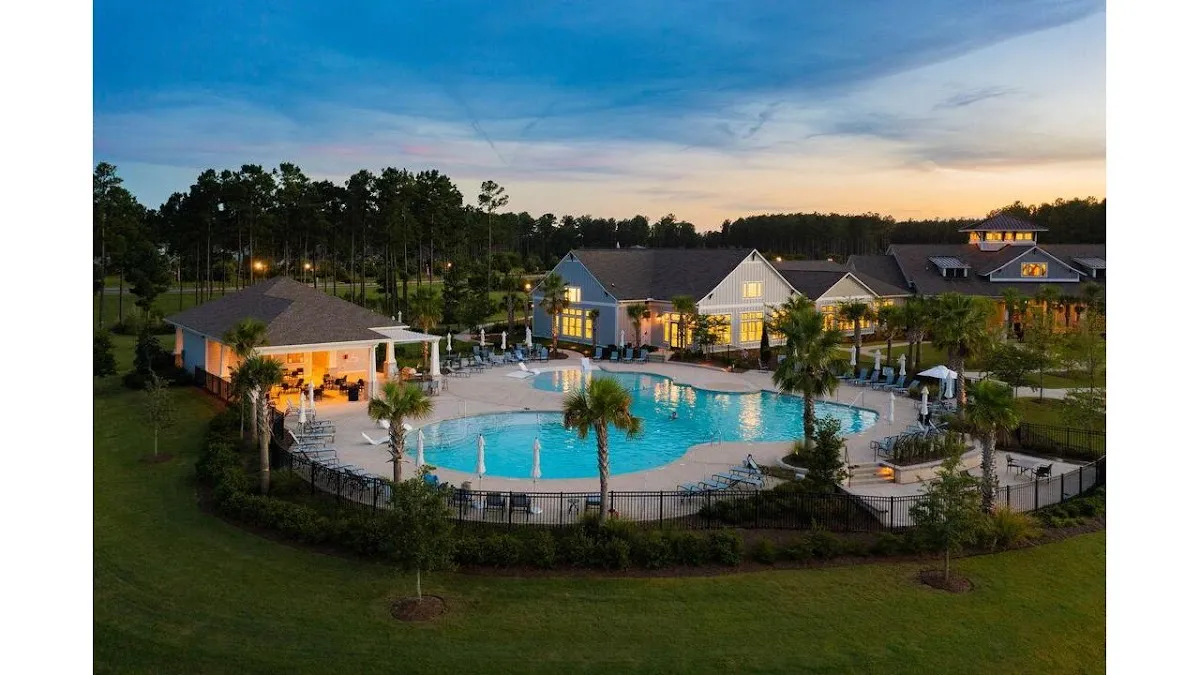 Four Seasons Pickleball Club — 4 pickleball courts in Summerville, SC with indoor play, lighted