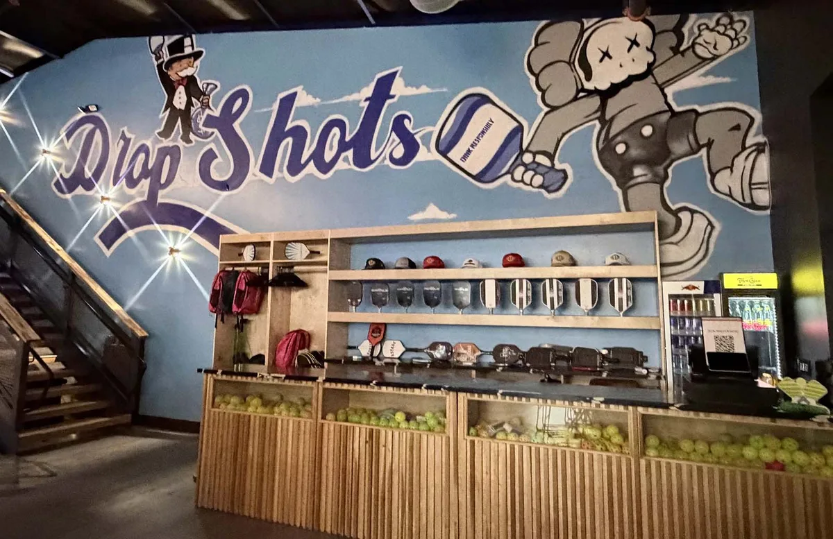 amenities and facilities at Drop Shots @Houston Farmers Market in Houston, TX
