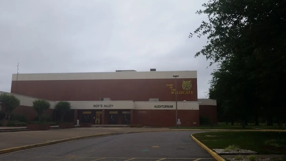 Great Bridge High School — 3 pickleball courts in Chesapeake, VA