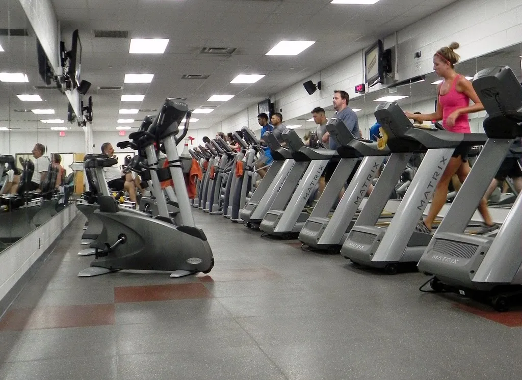 Bayside Recreation Center — 6 pickleball courts in Virginia Beach, VA with indoor play, lighted