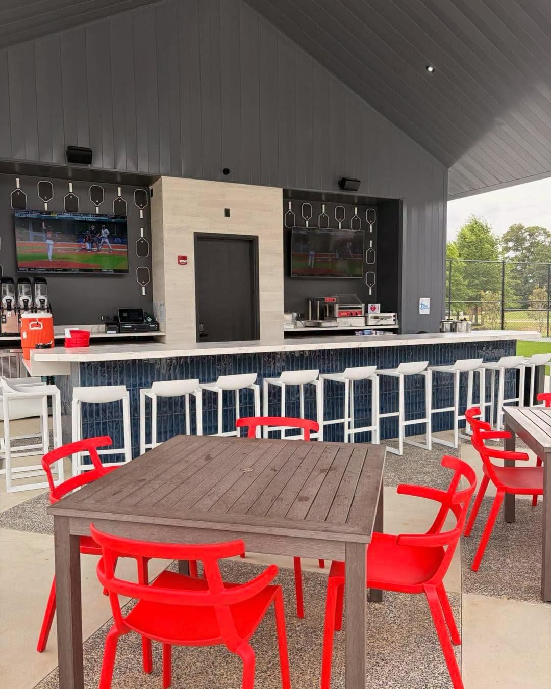 Member lounge at Bangers Pickleball