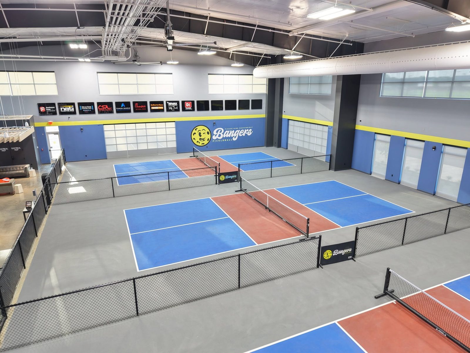 Indoor pickleball courts at Bangers Pickleball in Southaven, MS