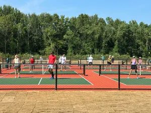 Outdoor pickleball courts at Magnolia Pickleball in Madison, MS